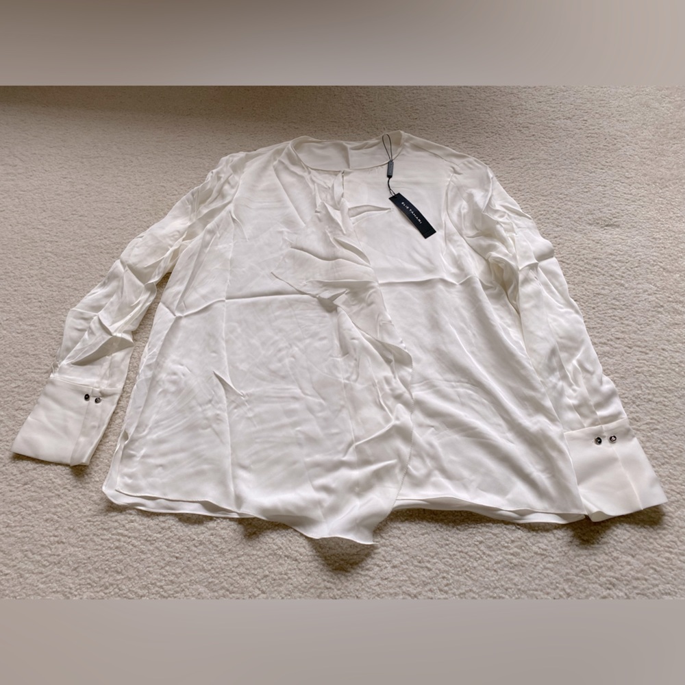 Cream Elie Tahari Xl blouse . New with tags .